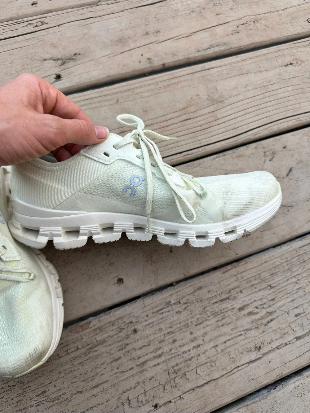 On Running Light Green/Off-White Mesh Cross-Training Shoes Women’s Cloud X 4D